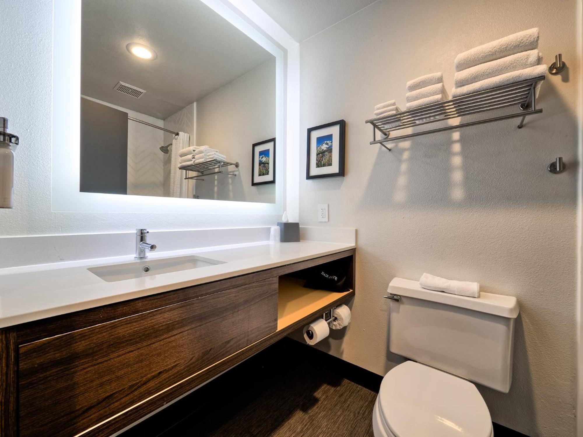 Standard King Room