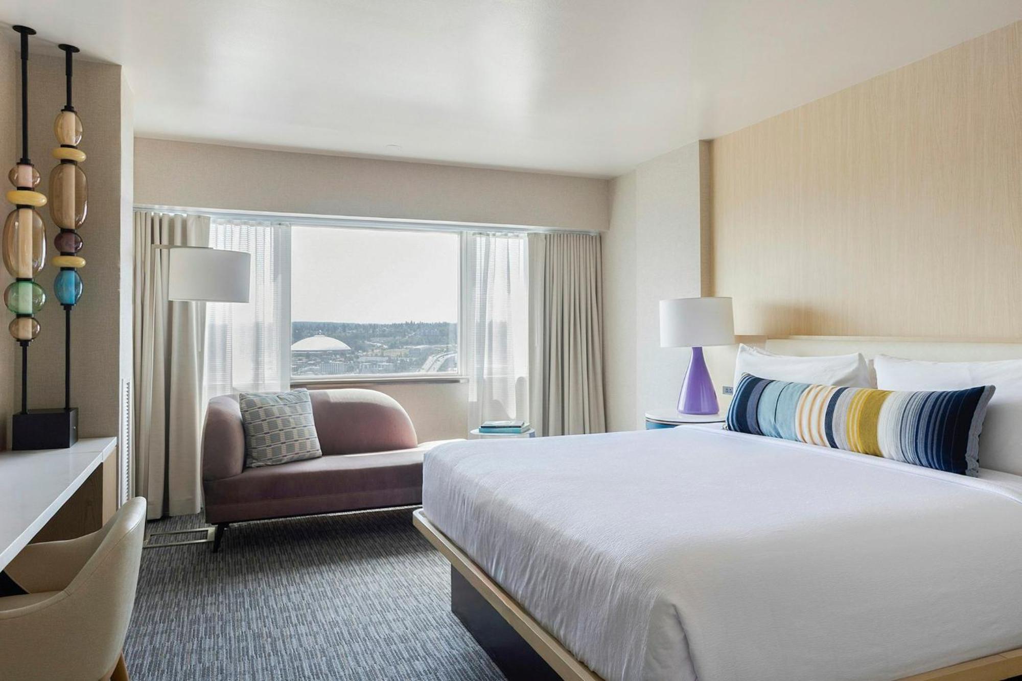 Club King Room